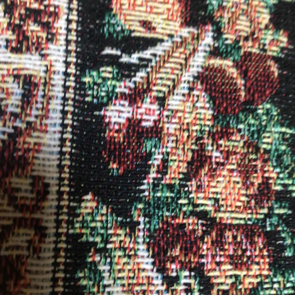 Vintage Black Grapes Fruit Scroll Tapestry Table Runner‎ With Tassels